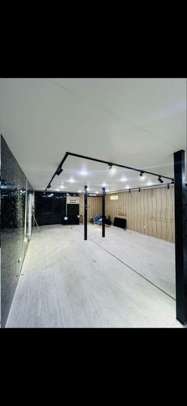 бокомбаева сдаю помещение: 5 мкр Напротив Бета сторес 2 Сдается помещение из двух контейнеров — 4