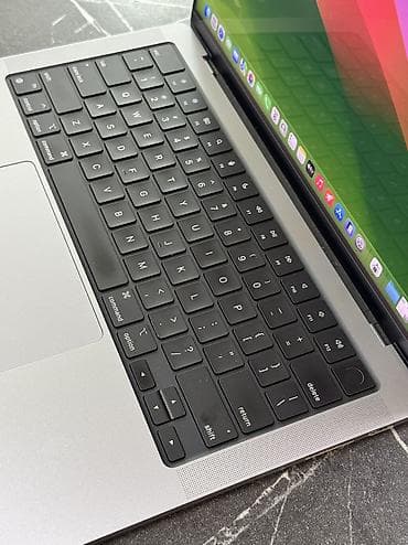 Техника и электроника: Для программирования, Б/у, Apple M3, ОЗУ, RAM: 24 ГБ, В рассрочку — 9