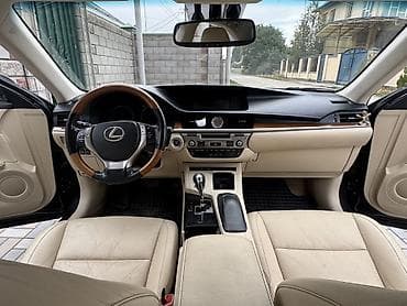 красный салон: Lexus ES: 2013 г., 2.5 л, Вариатор, Гибрид, Седан — 10