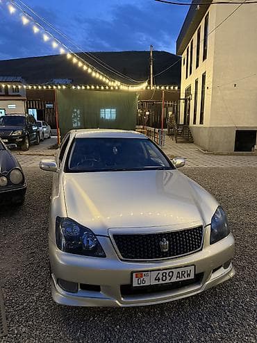 golf 7: Toyota Crown: 2004 г., 3 л, Автомат, Бензин, Седан — 7