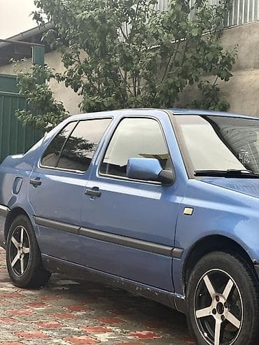 honda e: Volkswagen Vento: 1993 г., 1.8 л, Механика, Седан — 10