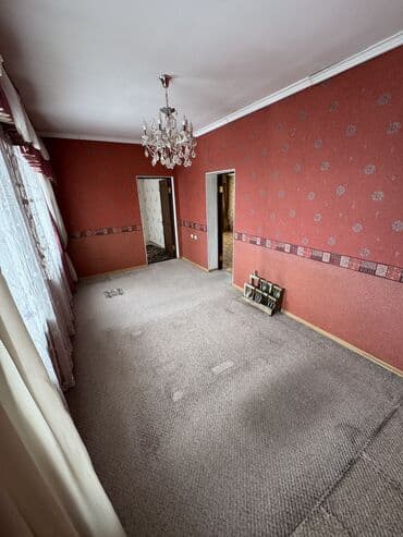 продаю дом село кут: Гостевой дом в отдельно стоящем 3-этажном коттедже. Район — 17