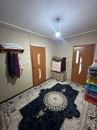 Дома: 🏡 Продаётся уютный дом в районе Пишпек 📍 Адрес: Район Пишпек 🌆 — 2