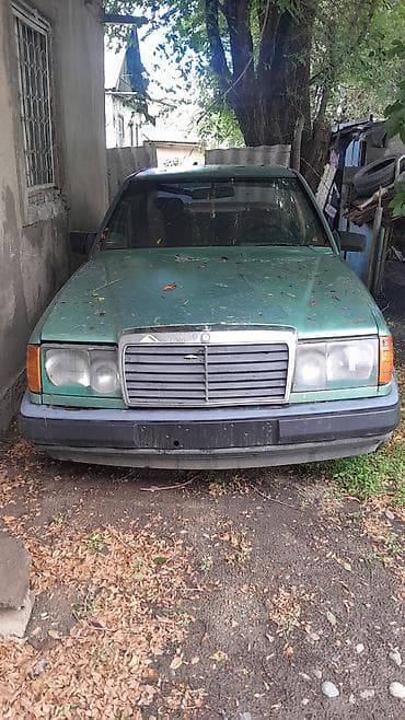машы: Mercedes-Benz W124: 1998 г., Седан — 1