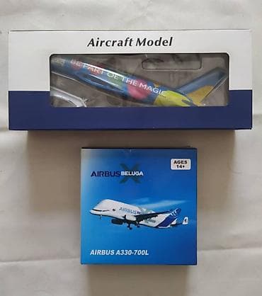 Коллекционные модели самолётов - Набор из двух моделей. - 1) Модель