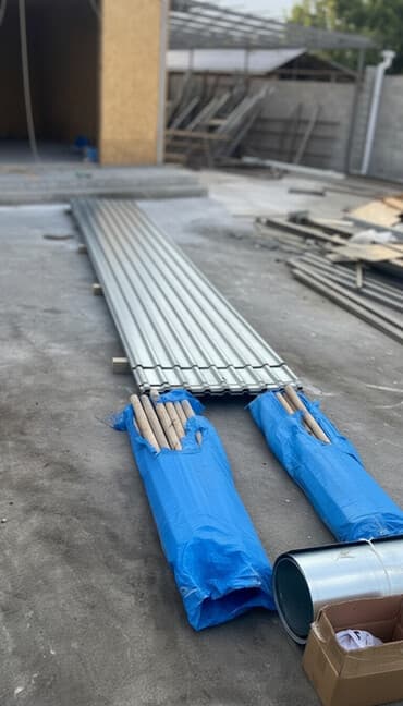 листы для крыши: Профнастил и комплектующие для кровли/навесов. - Листы профнастила — 1