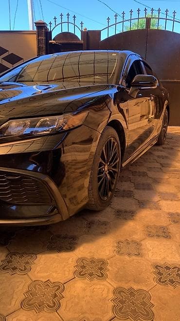 Toyota Camry: 2022 г., 2.5 л, Автомат, Бензин, Седан