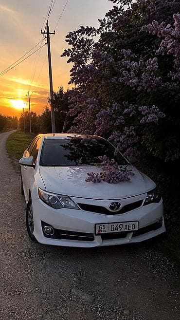 corolla 2016: Toyota Camry: 2013 г., 2.5 л, Автомат, Гибрид, Седан — 1
