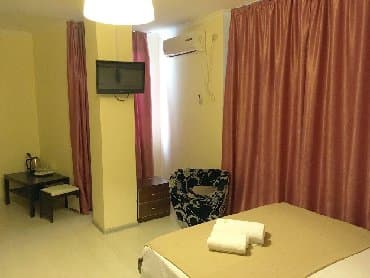 12 м², Эмереги менен