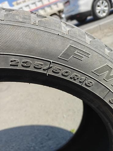 бир: Шиналар 235 / 50 / R 18, Кыш, Жеңил унаалар, Firemax — 1