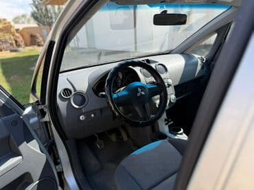 шумо и вибро изоляция: Mitsubishi Colt: 2004 г., 1.1 л, Механика, Бензин, Хэтчбэк — 2