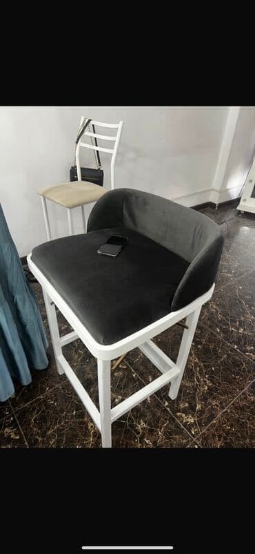 офисное коесло: Визажный стульчик не пользовались даже — 1