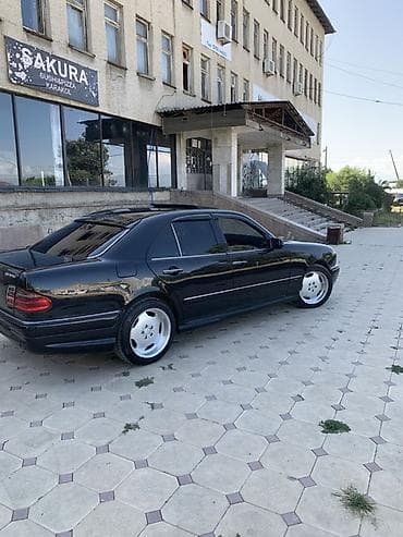 Mercedes-Benz E-Class: 1998 г., 3.2 л, Автомат, Седан — 4