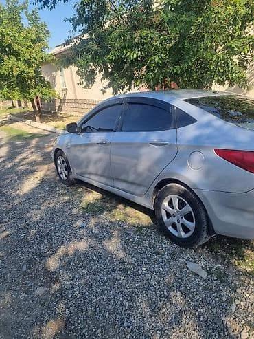 bud e5: Hyundai Accent: 2012 г., 1.6 л, Автомат, Бензин, Седан — 4