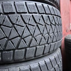 шины на эксковатор: Шиналар 275 / 45 / R 20, Кыш, Колдонулган, Комплект, Жол тандабастар (АТ/МТ), Жапония, Bridgestone — 6