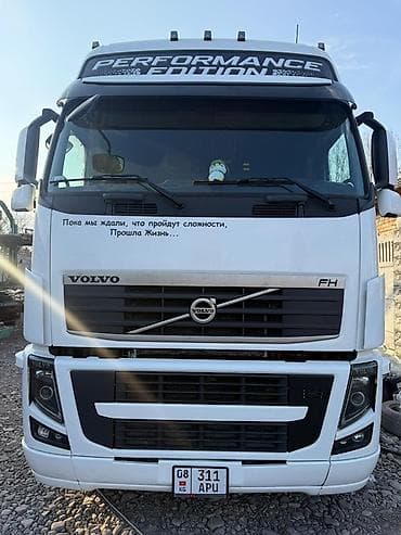 авто в рассрочку электромобиль: Тягач, Volvo, 2011 г., Без прицепа — 3