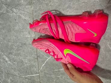 Шкафы для трансформатора: Футбольные бутсы Nike (модель с низким воротом) - Тип: бутсы для игры at lalafo.kg — 5 Шкафы для трансформатора: Футбольные бутсы Nike (модель с низким воротом) - Тип: бутсы для игры — 5