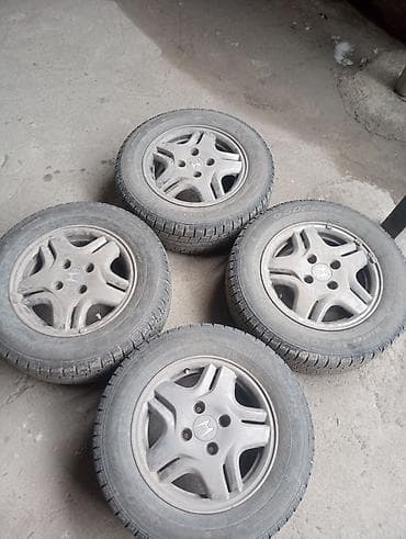 волво 500: Колеса в сборе 205 / 65 / R 15, Зима, Новый, Комплект, Литые, отверстий - 4 — 1