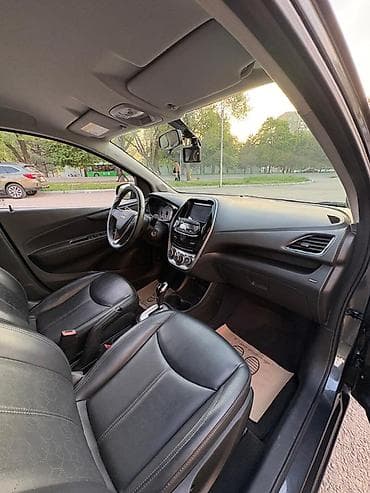 спарт машина: Chevrolet Spark: 2017 г., 1 л, Автомат, Бензин, Хэтчбэк — 6