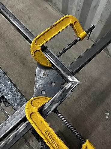 стол для кузни: Оснастка к сварочному столу 3D, бочонки, углы, упоры, быстрозажимные — 4