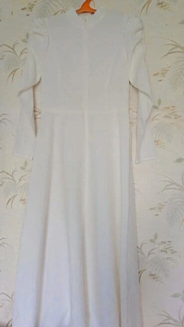 платье в клетку с белым воротником: Вечерний платья Тоько один раз. Уступка есть. Чисто но на одном месте — 2