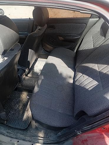 срочна алмашам: Toyota Corolla: 1996 г., 1.8 л, Механика, Бензин, Седан — 7