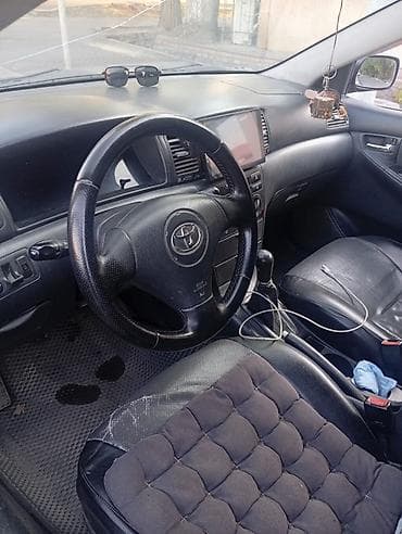 Toyota Corolla: 2004 г., 1.8 л, Механика, Бензин, Седан — 4