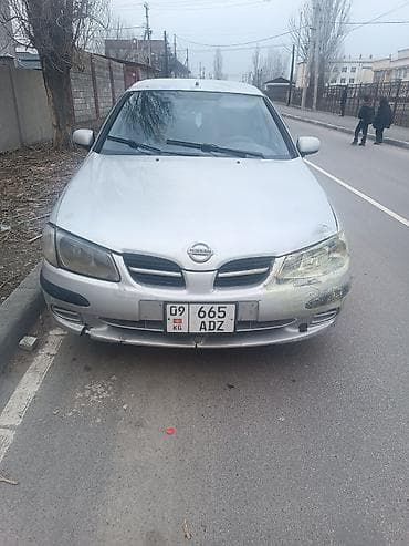 Nissan Almera: 2002 г., 1.5 л, Механика, Бензин, Седан