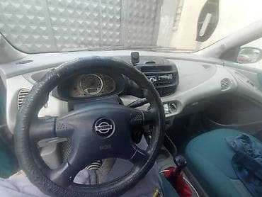 тико 2: Nissan Tino: 2001 г., 2.2 л, Кол менен иштөөчү, Дизель, Хетчбек — 1