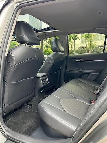 Унаа: Toyota Camry: 2021 г., 2.5 л, Гибрид, Седан — 9
