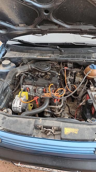 toyota axio: Volkswagen Golf: 1994 г., Ручные, Хэтчбэк — 5