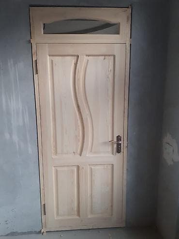 Металлические сейфовые двери: Деревянные межкомнатные/входные двери с верхним световым фрамугом — 8