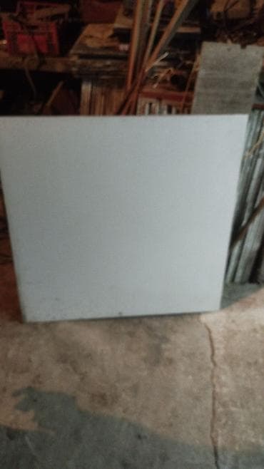 печка гигант: Кузов автомобиля Мерседес 123прошу 8000 сом.Продаю кафель белый бубез — 1