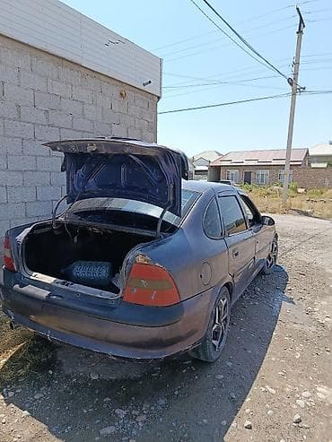 ауди а6 с4 1: Opel Vectra: 1996 г., Кол менен иштөөчү, Седан — 3