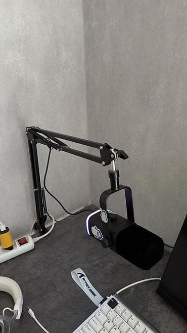 fifine: Микрофон Fifine с кронштейном 
отлично работает провода и коробка есть — 2