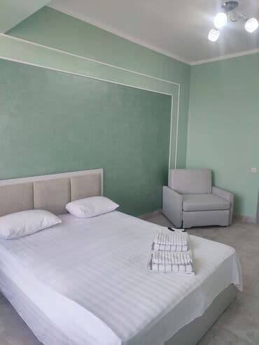 дом в центре бишкека: 1 комната, Постельное белье, Кондиционер, Бытовая техника — 6