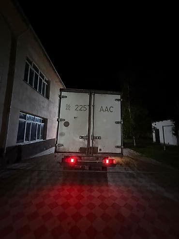 Транспорт: Жүк ташуучу унаа, Mercedes-Benz, Стандарт, Колдонулган — 3