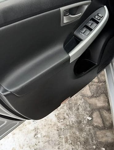 prius v: Toyota Prius: 2014 г. — 6