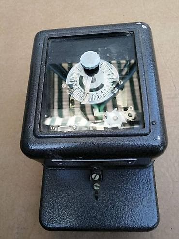 Продается новое реле времени, производства ГДР. Раритет. Цена 1500 с — 1