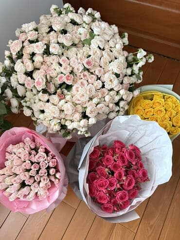 Продукты питания: Букеты роз - Большой пудрово‑кремовый кустовой букет с легким розовым — 2