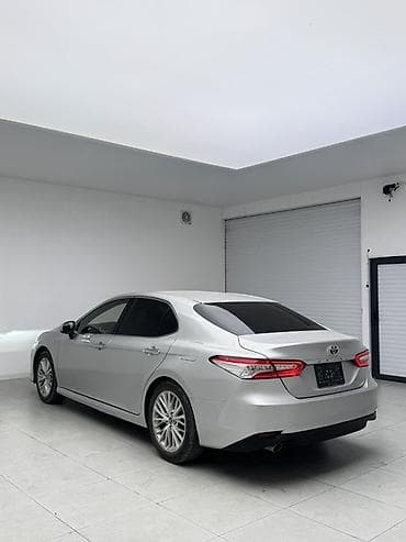 Toyota Camry: 2017 г., 2.5 л, Вариатор, Гибрид, Седан — 5