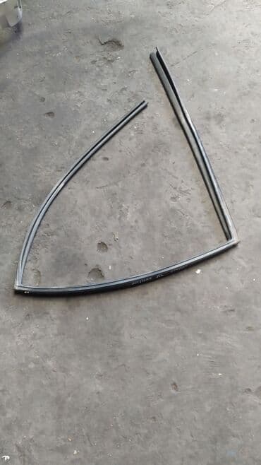 задний плафон на венто: Nissan Skyline v35 уплотнитель стекла, Ниссан Скайлайн v35 дверной — 1