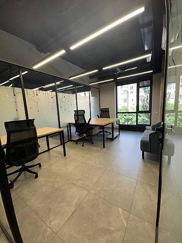 бизнем: Аренда офисов, 20 м², В бизнес центре — 2