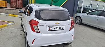 Транспорт: Chevrolet Spark: 2017 г., 1 л, Автомат, Бензин, Хетчбек — 3
