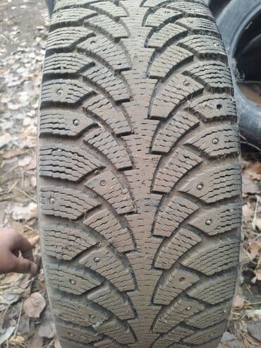 шины на ниву r15: Шины 215 / 65 / R 15, Зимняя шипованная, Б/у, Комплект, Легковые, Nokian — 3