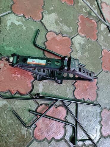 домкрат купить бу: Домкрат на Тойота, Lexus 2018-22 год в сборе с ключом и воротком — 2