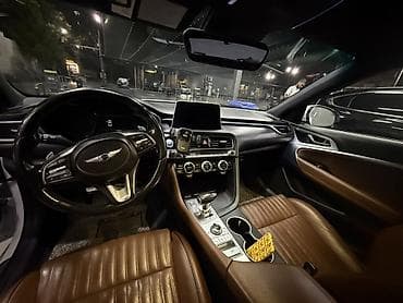 g70 genesis: Genesis G70 — интерьер бизнес-класса - Роскошный салон из коричневой — 2