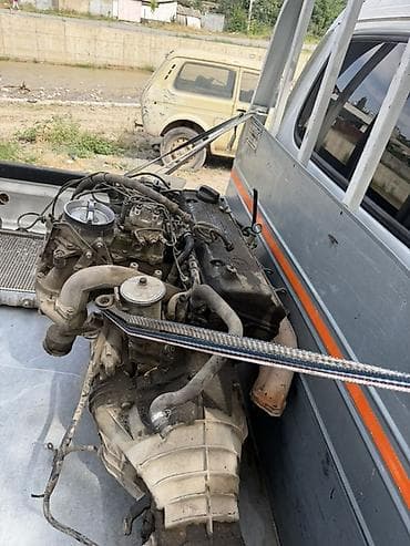 коробки передач: Бензиновый мотор Mercedes-Benz 1982 г., 2.3 л, Б/у, Оригинал, Германия — 2