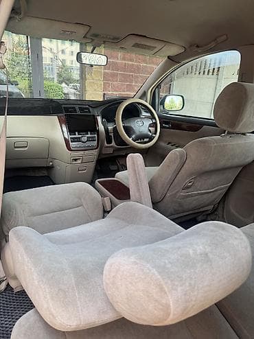 Продажа авто: Toyota Ipsum: 2003 г., 2.4 л, Автомат, Бензин, Минивэн — 7