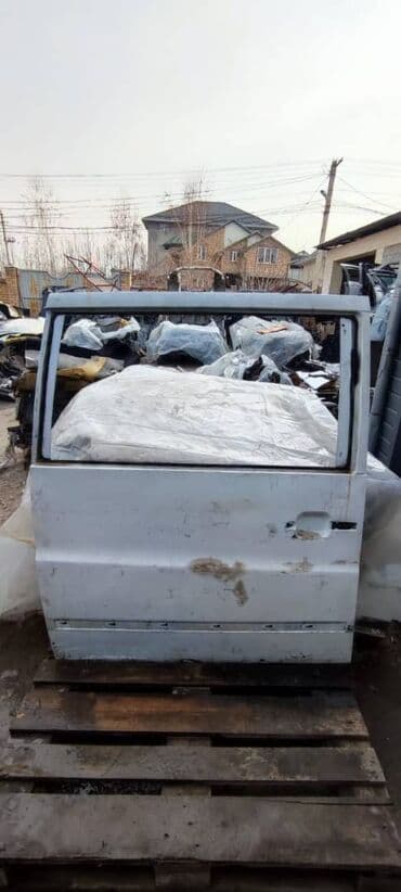 шины на спринтер: Задняя правая Mercedes-Benz, Б/у, Оригинал — 2